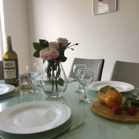 Marina Place - Penthouse Nearby Harbour דירה