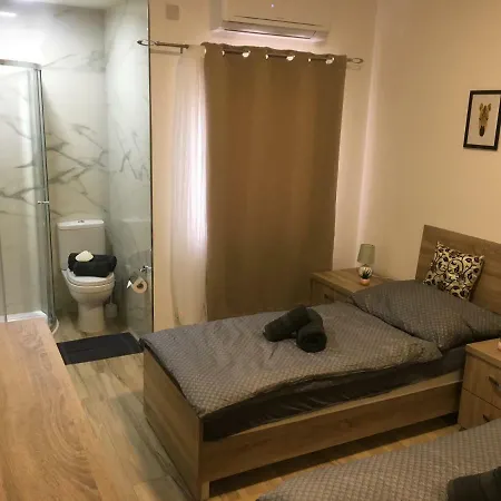 Marina Place - Penthouse Nearby Harbour דירה Mgarr