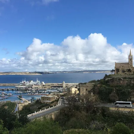 Marina Place - Penthouse Nearby Harbour