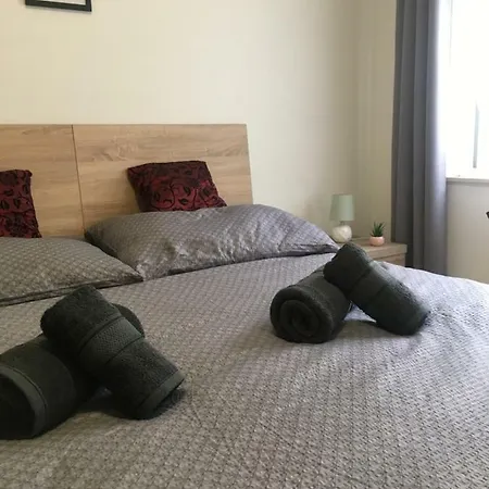 Marina Place - Penthouse Nearby Harbour *